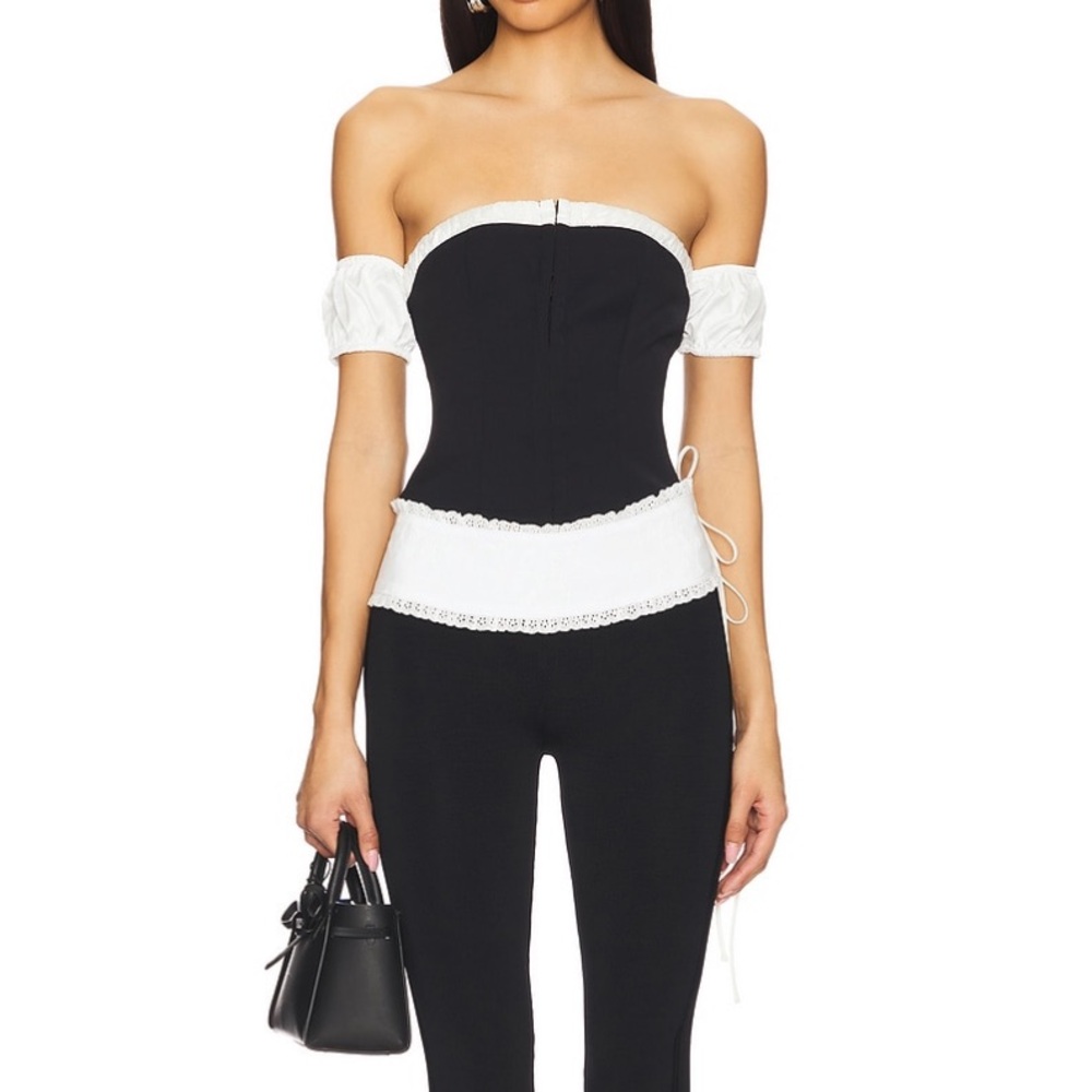 Revolve x More To Come Caitlyn Off Shoulder Top Black Medium New with Tags
